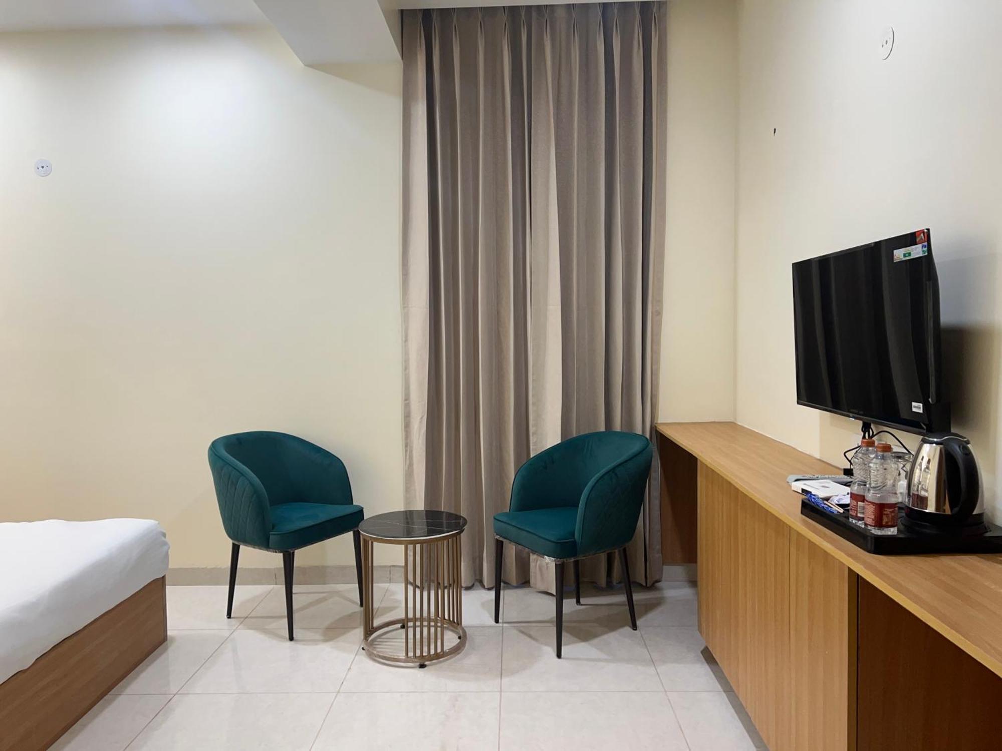 The Blue Vista Hotel Greater Noida Luaran gambar