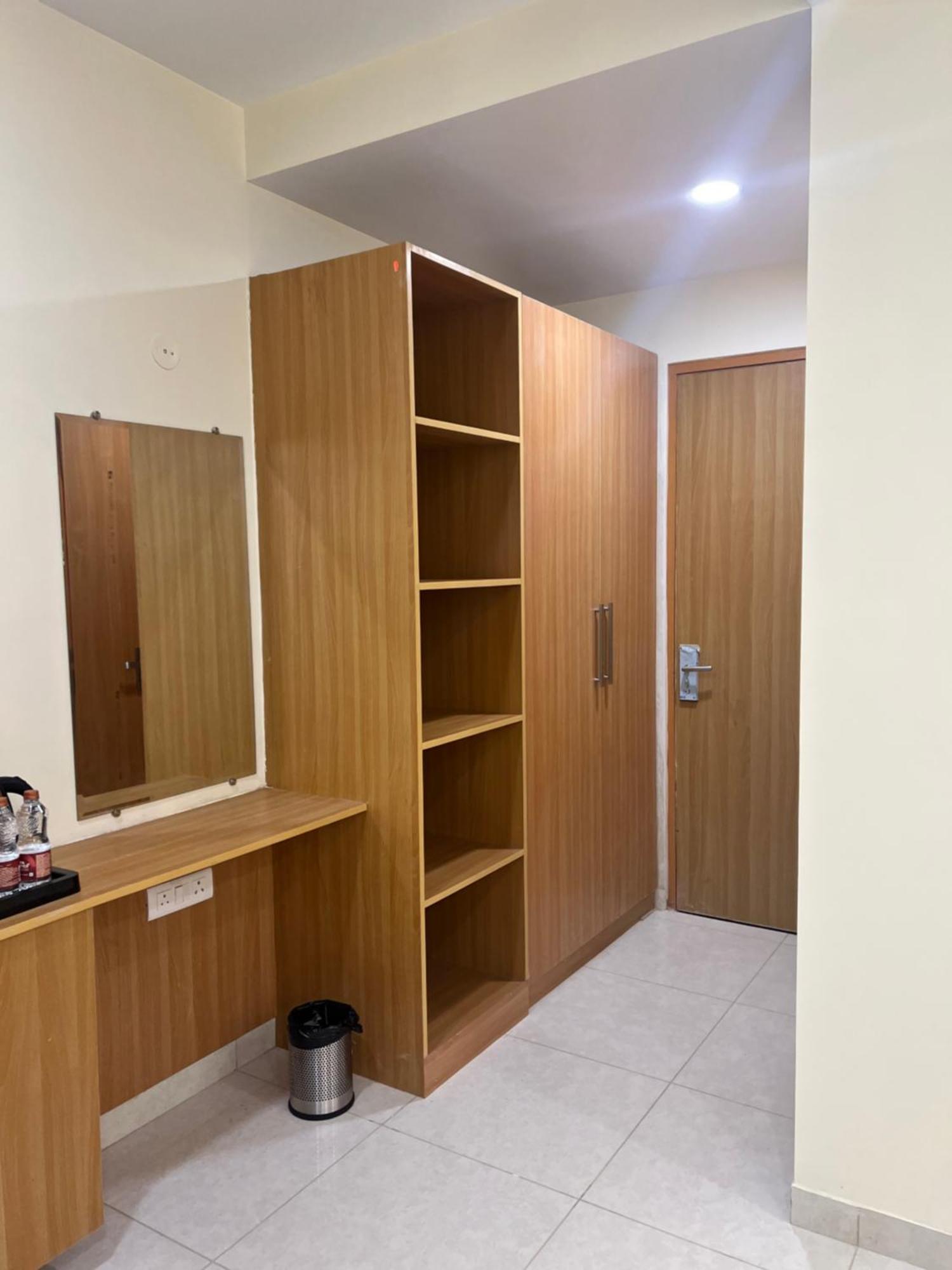 The Blue Vista Hotel Greater Noida Luaran gambar