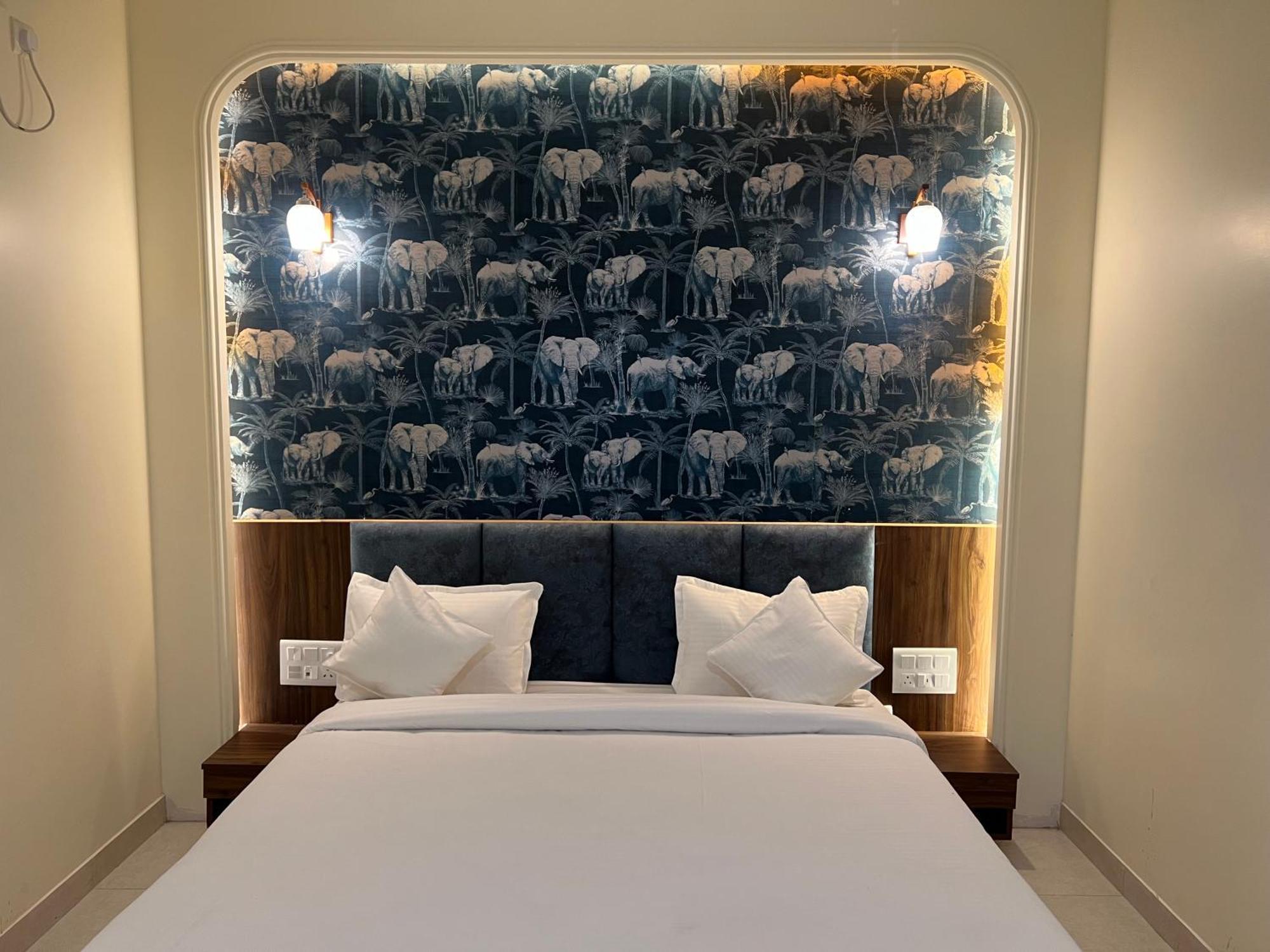 The Blue Vista Hotel Greater Noida Luaran gambar