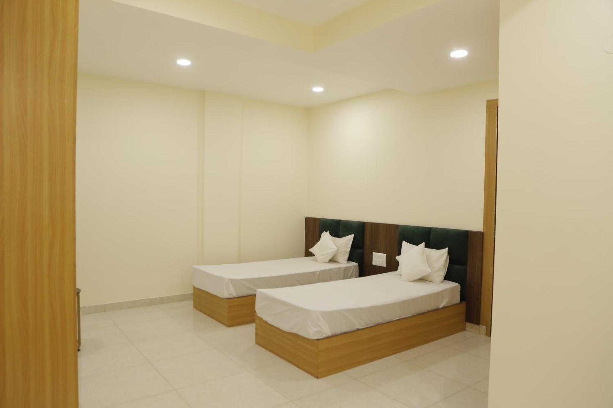 The Blue Vista Hotel Greater Noida Luaran gambar